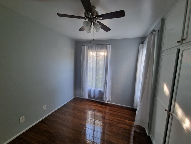 bedroom 2 - 1801 N Glenoaks Blvd