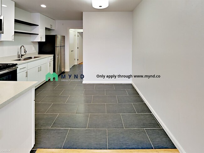 Foto del edificio - 1 br, 1 bath  - 1560 Jackson St Apt 31