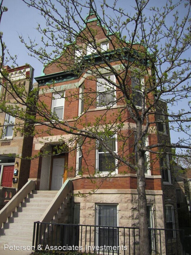 Building Photo - 3 br, 2 bath Apartment - 1434 N. Greenview