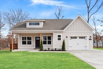Building Photo - 29 Islay Dr