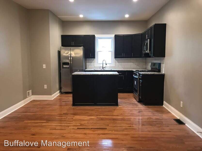 Foto principal - 2096 Seneca St