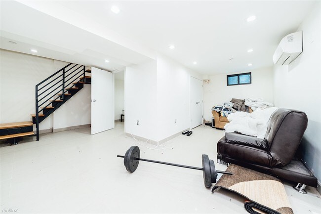 Foto del edificio - 308 Jefferson St