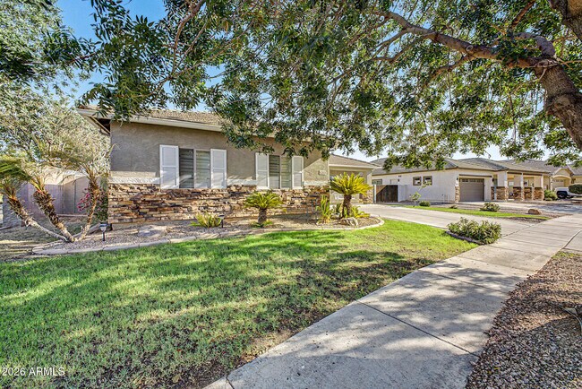 Building Photo - 4203 E Los Altos Rd