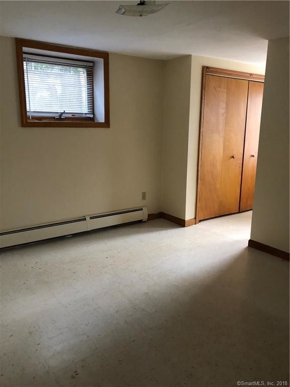 Building Photo - 53 Meadow St