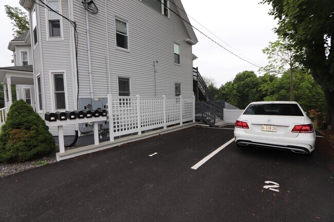 Foto del edificio - 20 Whipple Rd