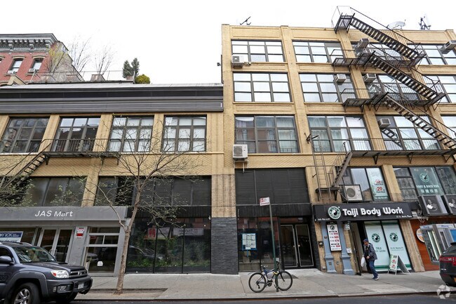 Building Photo - The Theatre Condominium