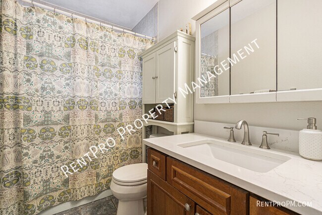 Foto del edificio - 2213 Hiawatha Ct