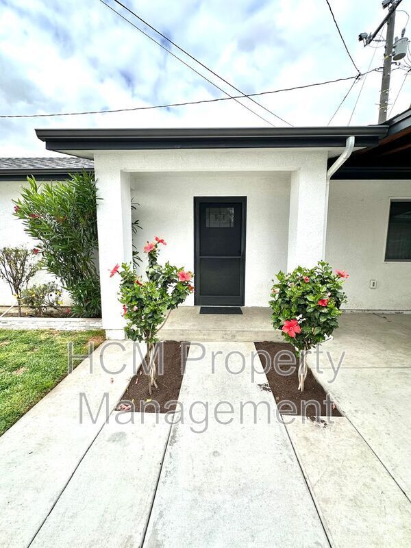 Building Photo - 1434 S Garnsey St