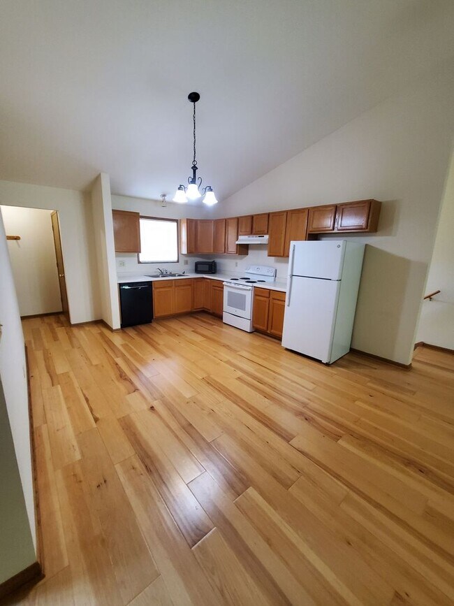 Foto del edificio - 538-544 Partridge Ct.