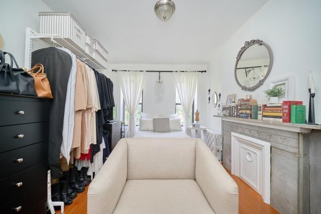 Building Photo - 1 bedroom in NEW YORK NY 10128