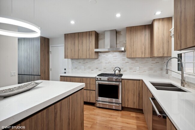 Foto del edificio - 2505 Greenleaf Ave