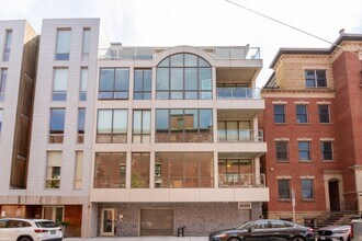 Building Photo - 533 E 2nd St