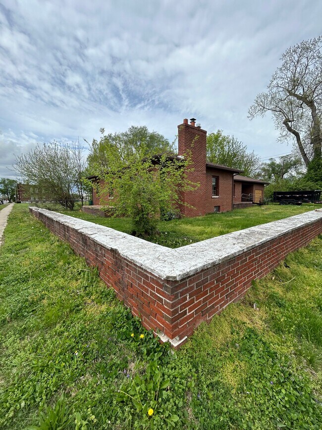 Foto del edificio - 1525 St Louis Ave