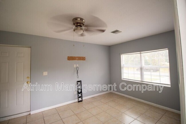 Building Photo - 1831 Merthie Dr
