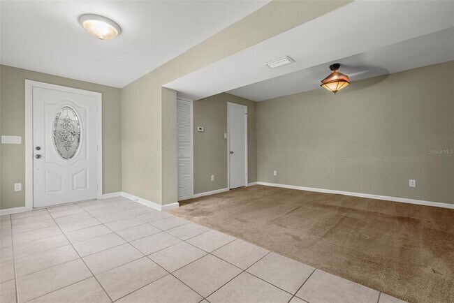 Building Photo - 1309 Lakeview Rd