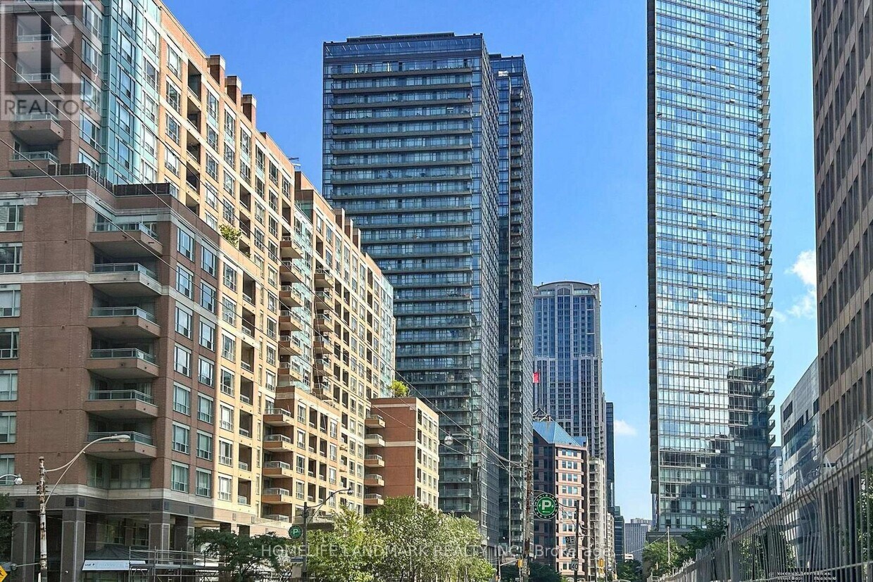 Photo principale - 37-2437 Grosvenor St
