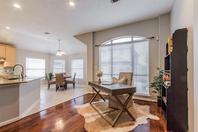 Building Photo - 1230 Sienna Hill Dr