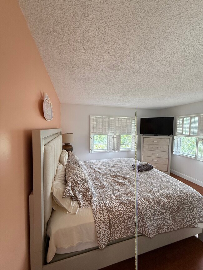 Foto del edificio - 5961 N Falls Circle Dr
