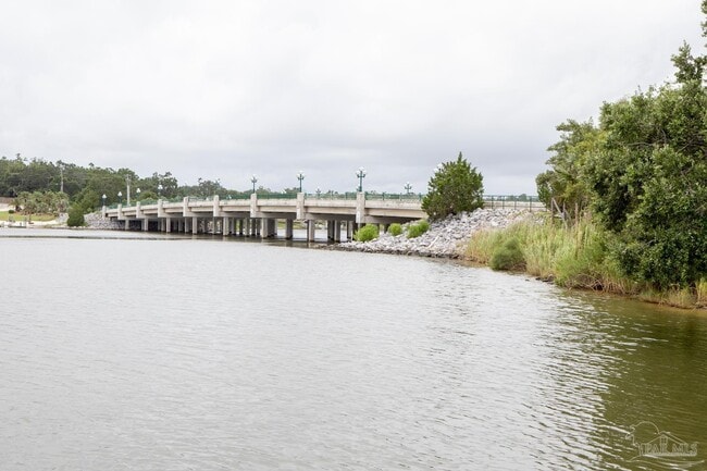 Building Photo - 300 Bayou Blvd