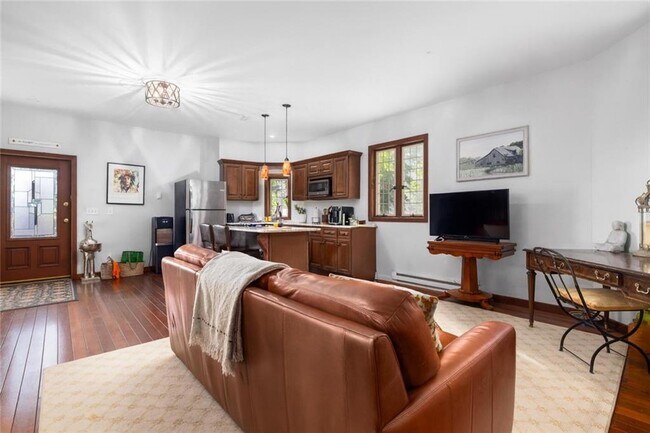 Foto del edificio - 216 Gray Craig Rd