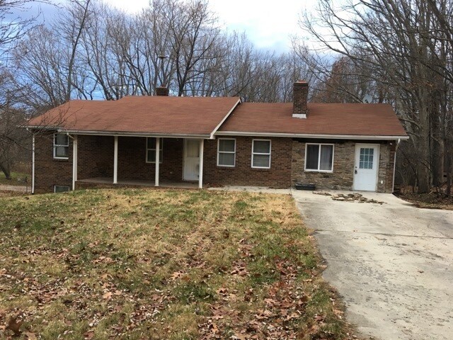 Foto del edificio - Three Bedroom Two Bathroom Home available in Blacksburg