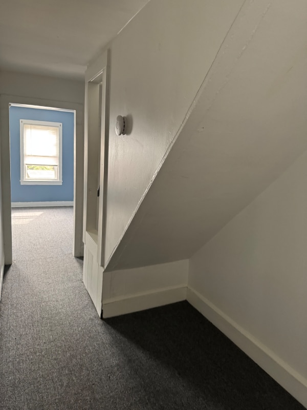 Building Photo - 106 E Pine St