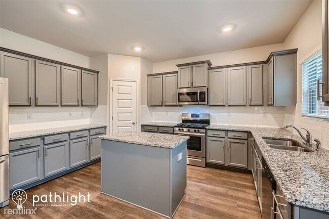 Building Photo - 5 br, 4 bath House - 2092 Massey Lane UNIT