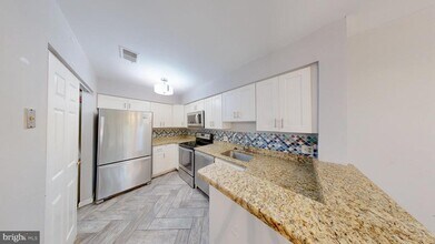 Building Photo - 11100 Beaver Trail Ct