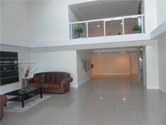 Foto del edificio - 120 Lakeview Dr