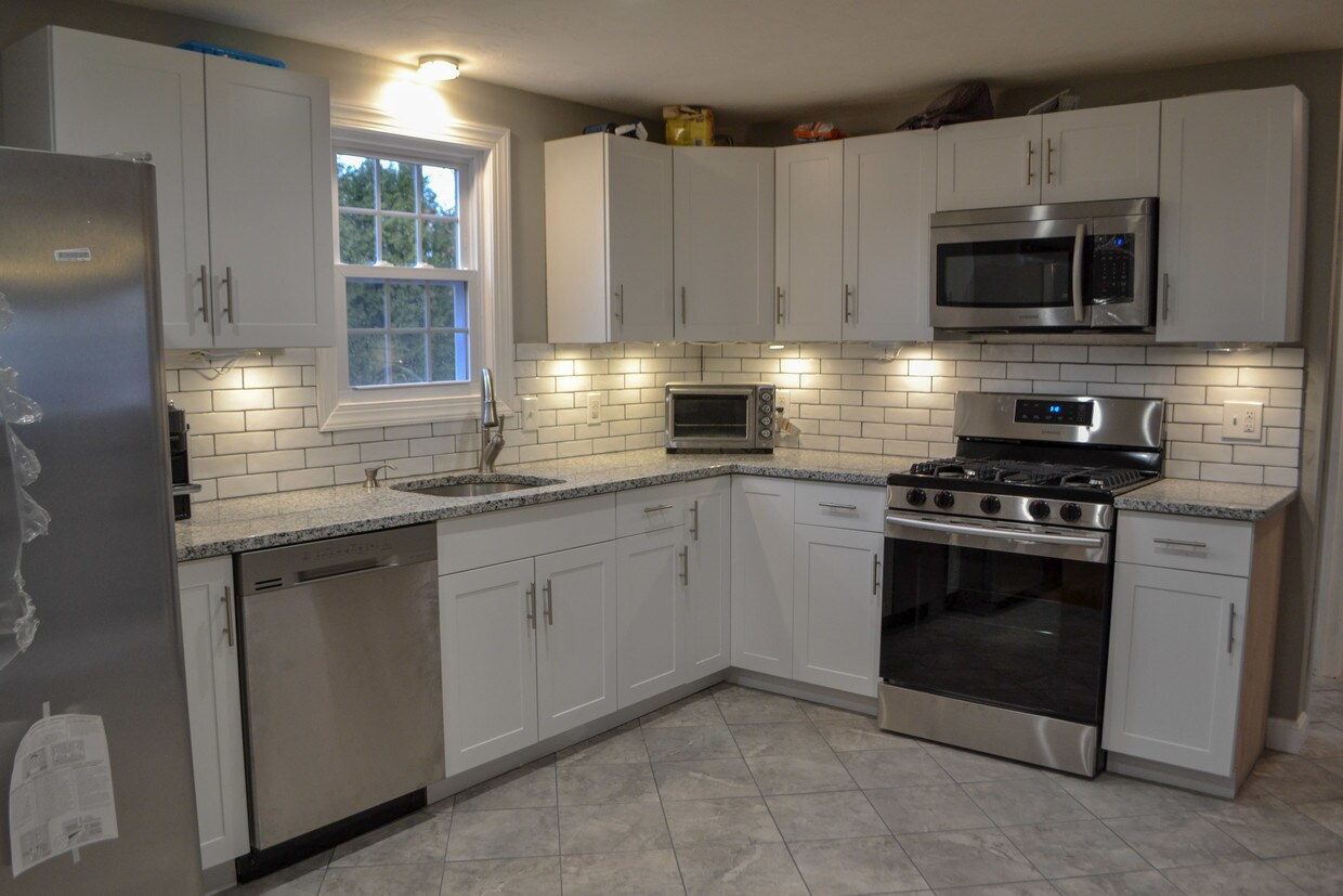 801 Washington St, Pembroke, MA 02359 Townhome Rentals in Pembroke MA