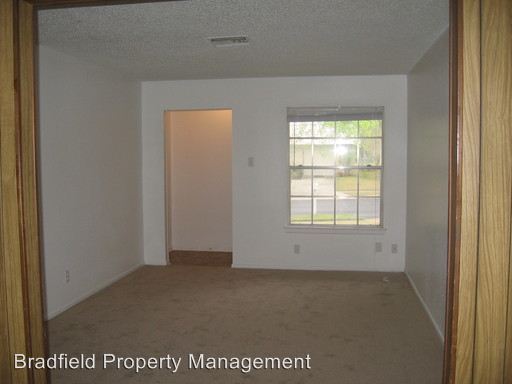 Building Photo - 5003 Casa Verde St