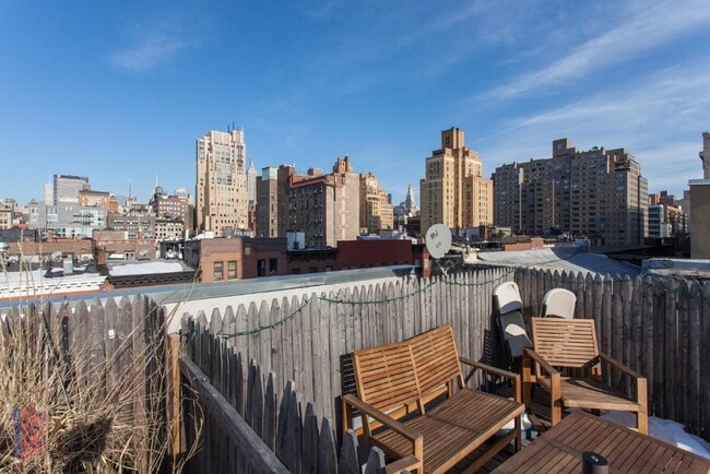 Foto del edificio - 232 W 14th St