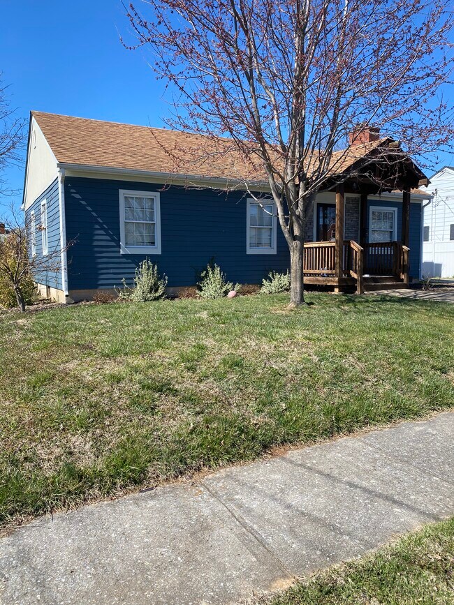 Foto del edificio - 216 Clymer Ave