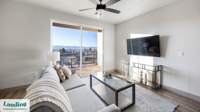 Foto del edificio - 300 E Fremont Pl