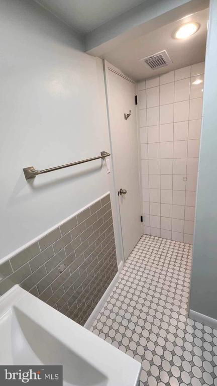 Building Photo - 7255 Moss Ln
