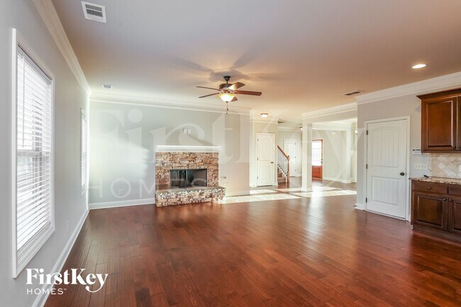 Foto del edificio - 250 Porter Pl