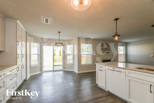 Building Photo - 1262 Spring Lake Dr
