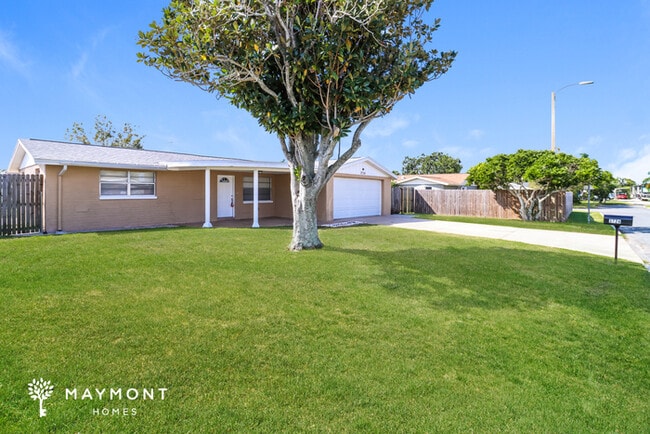 Building Photo - 3724 Redwood Dr