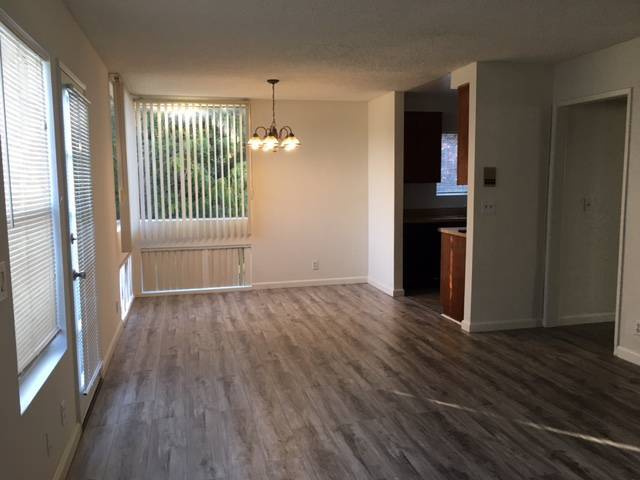Foto principal - 4248 Whitsett Ave
