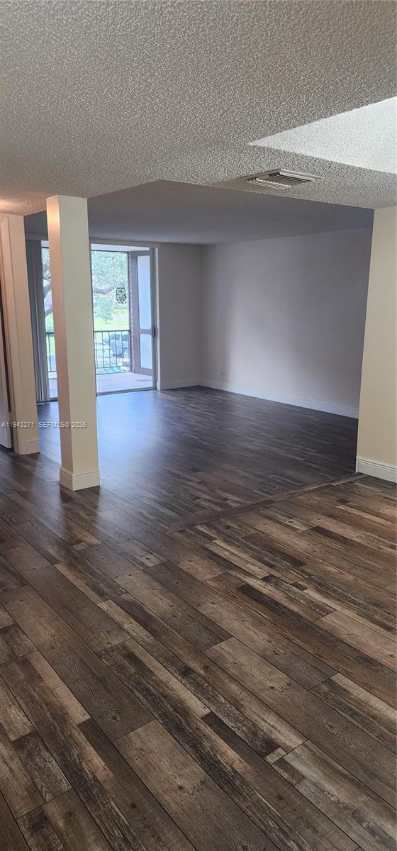 Foto del edificio - 3670 Inverrary Dr