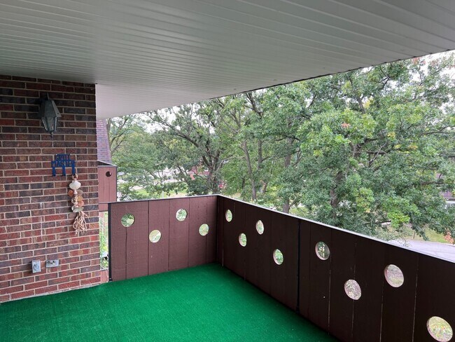 Foto del edificio - 129 S Spruce Ave