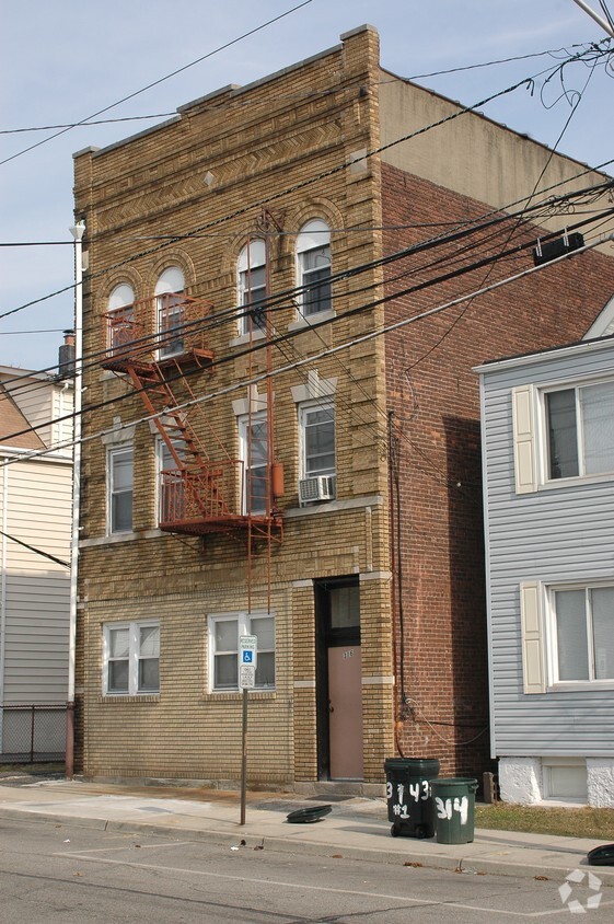 Primary Photo - 316 Rutherford Blvd