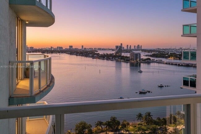 Photo - 1900 N Bayshore Dr Apartment