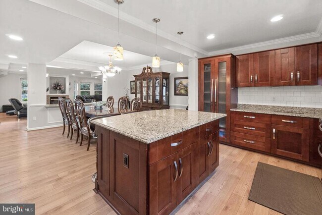 Foto del edificio - 6306 Maiden Ln