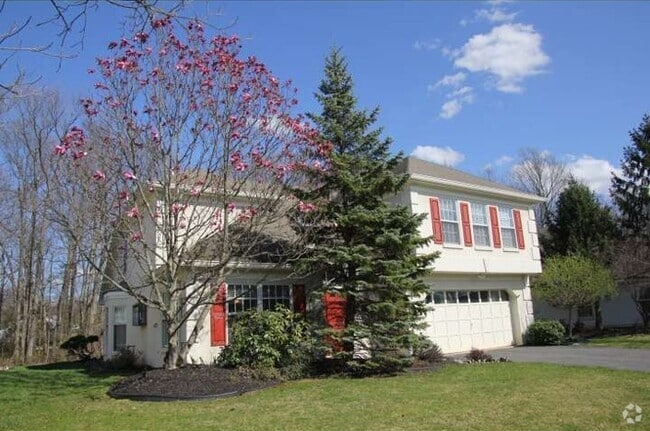 Building Photo - 31 Westwinds Dr