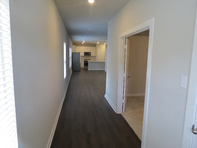 Building Photo - 12135 Ridge Top Dr