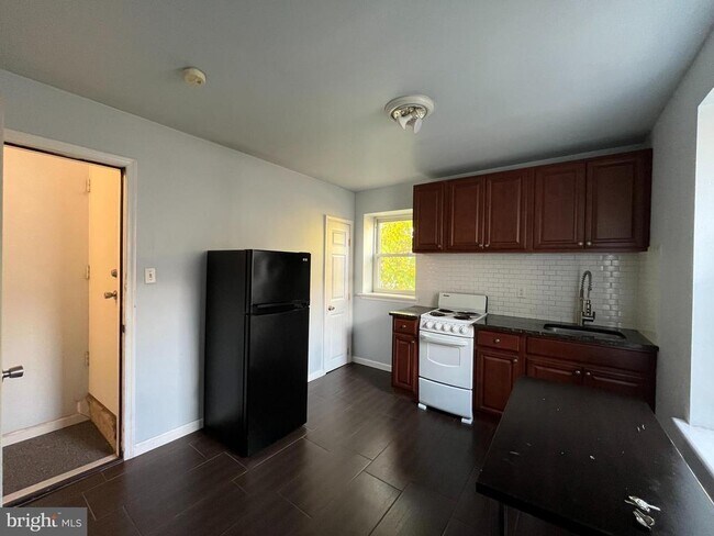 Foto del edificio - 425 N 41st St