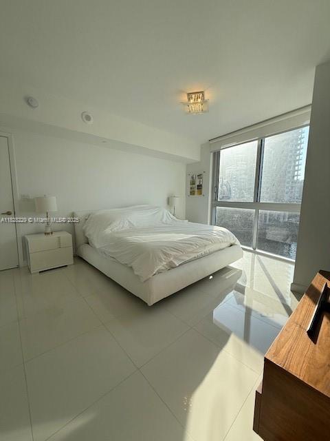 Building Photo - 495 Brickell Ave
