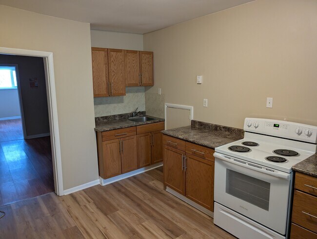 Photo du bâtiment - 680 B Aberdeen Ave