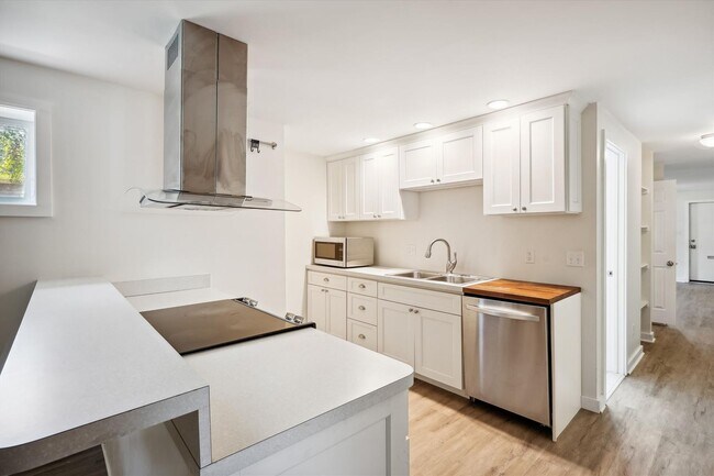Foto del edificio - 7717 Carroll Ave
